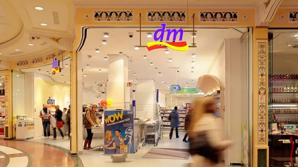 Shopfront dm-drogerie