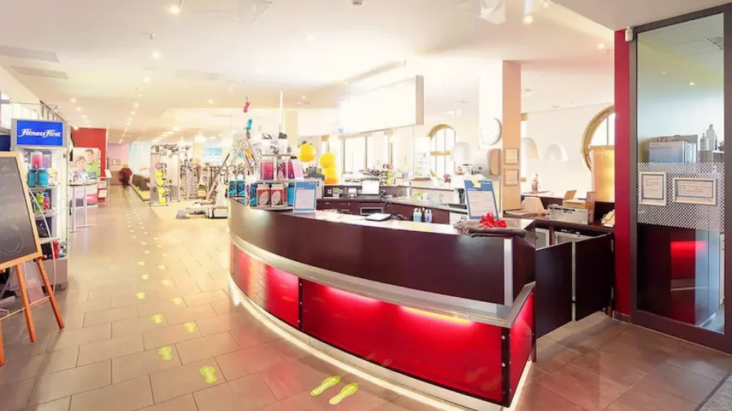 Shopfront Fitness First