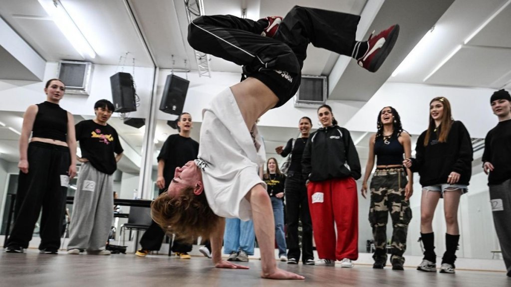 Flying Steps Taenzer Breakdancer in Aktion