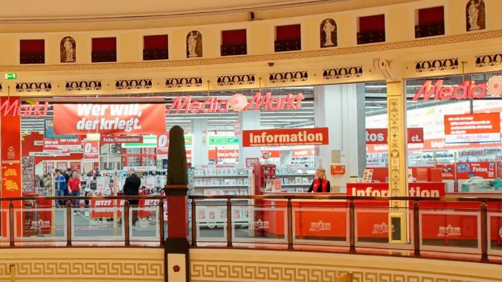 Shopfront MediaMarkt Shopfront MediaMarkt