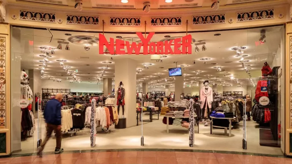 Shopfront NEW YORKER