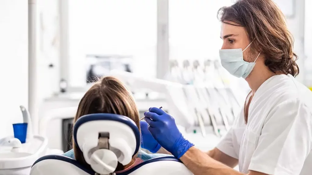 Shopfront Zahnärzte im Schloss